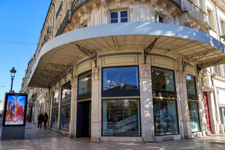 LE KIOSQUE Christophe HAY
